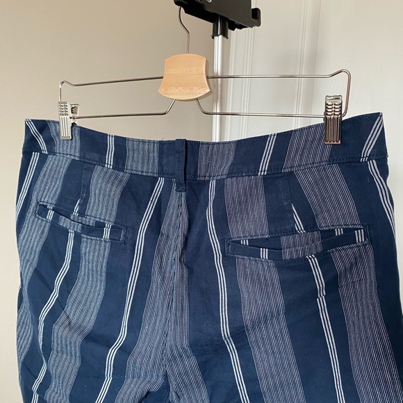 Hollister Classic Fit Short - Picture 8 of 10